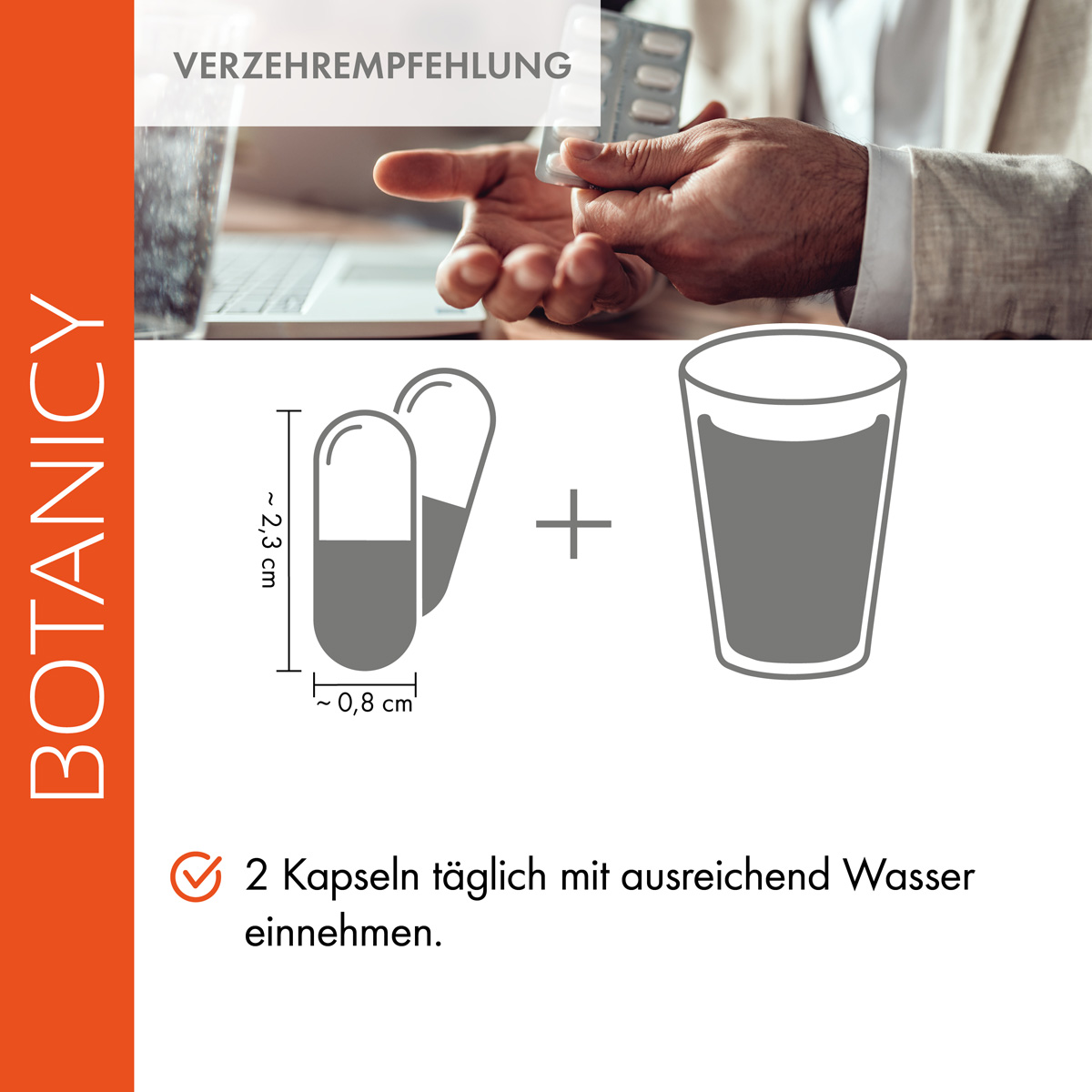 Zwei männliche Hände mit einer Lage LEBER FIT Kapseln. Die Verzehrempfehlung besagt: 2 Kapseln täglich mit ausreichend Flüssigkeit einnehmen.